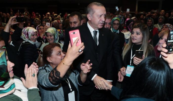 erdogan-kadin kollari