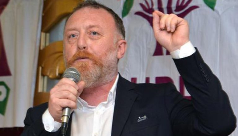 ‘Cezaevinden çıkmak için yargı değil, devlet başkanı ricası gerekiyor’