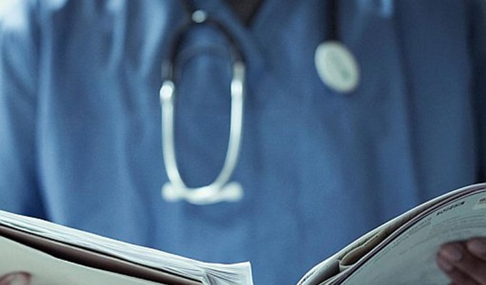 Doktorların ‘5. madde’ isyanı: “7 bin doktora ölüm dayatılıyor”