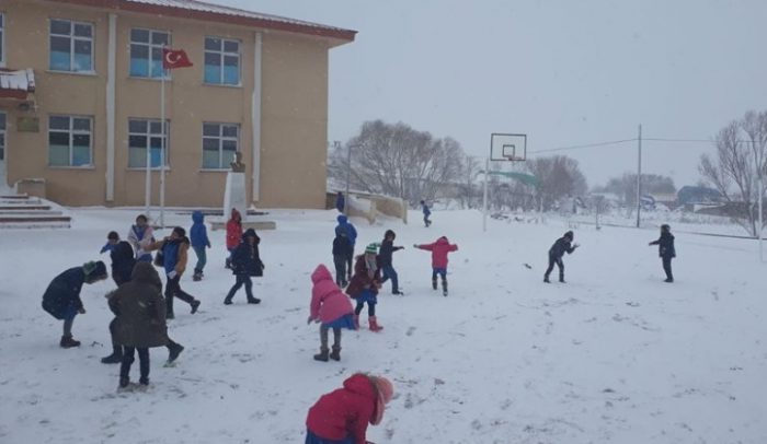 Kar Doğu Anadolu bölgesinde her yerde