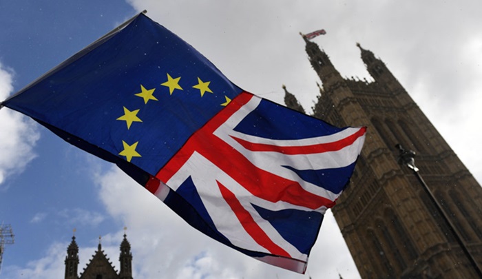 Yeni Brexit anketinde ibre tersine döndü: İngilizlerin büyük çoğunluğu AB’de kalmak istiyor