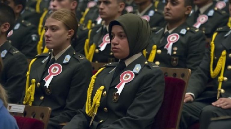 Danıştay’dan yeni hamle: “TSK’da başörtüsü” laikliğe aykırı