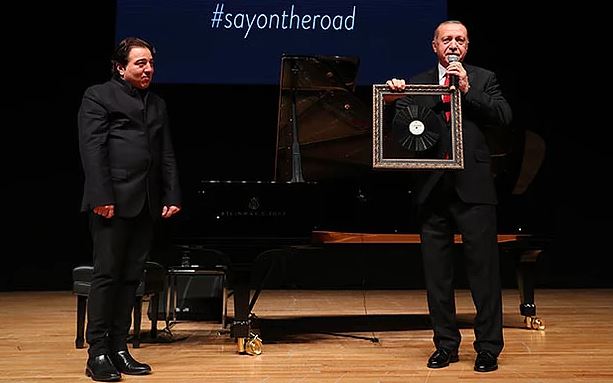 “Erdoğan’ın Fazıl Say konserine gitmesi, ‘derin senaryo’nun gereği”