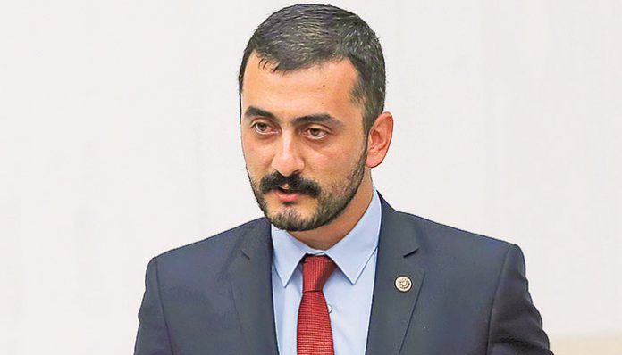 ‘Kararların gece gelen telefonlarla verildiğini bütün dünya biliyor’