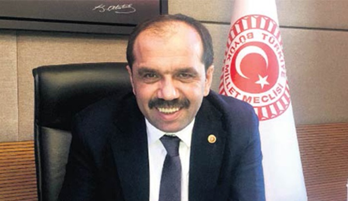 ‘Torbaları çevre için paralı yaptık’ diyen AKP’li komisyon başkanı poşet üreticisi çıktı