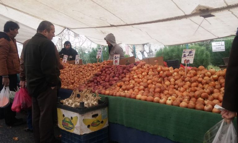 Baskınlar sonuç verdi; soğan 5 TL’ye yükseldi!