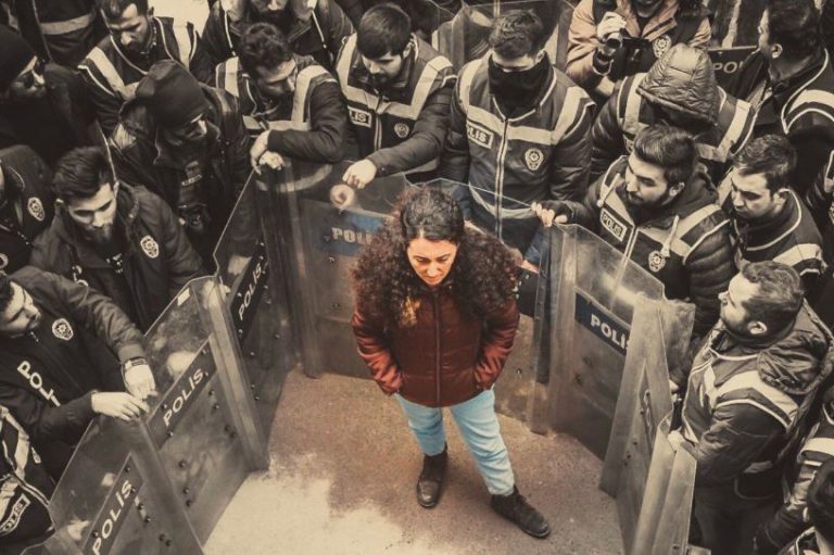 Bekaroğlu’ndan tepki: Bakanın emriyle milletvekili dövülüyor, susacak mıyız?