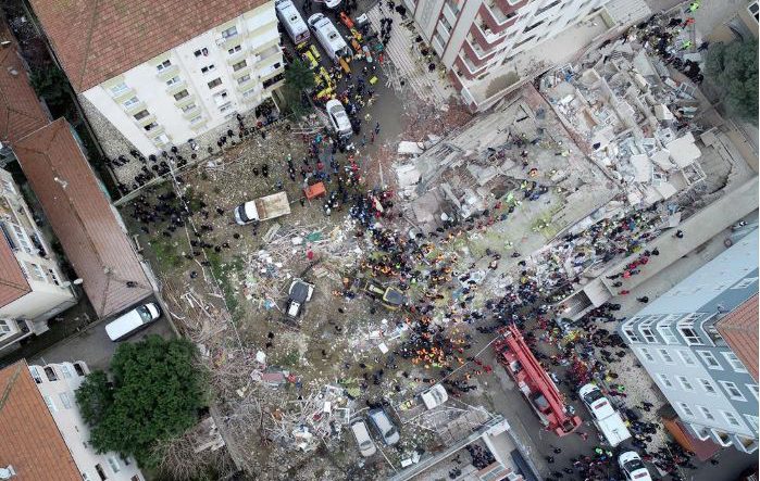 Kartal’da çöken binada ölenlerin sayısı 10’a çıktı