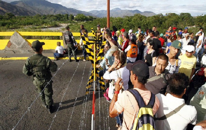 Venezuela ordusu Brezilya sınırında ateş açtı: En az 2 ölü, birçok yaralı var