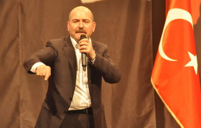 Times, Soylu’nun sözleri ile duyurdu: Türkiye turistlere “Erdoğan’ı eleştirirseniz tutuklanırsınız” diyor