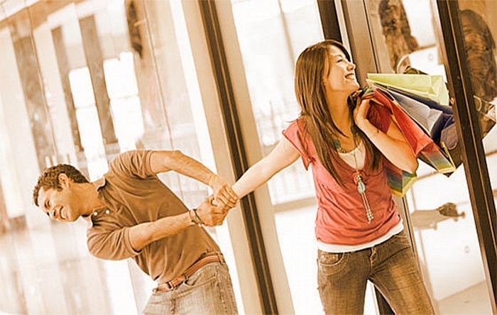 Alışveriş bağımlılığı tedavi edilmeli