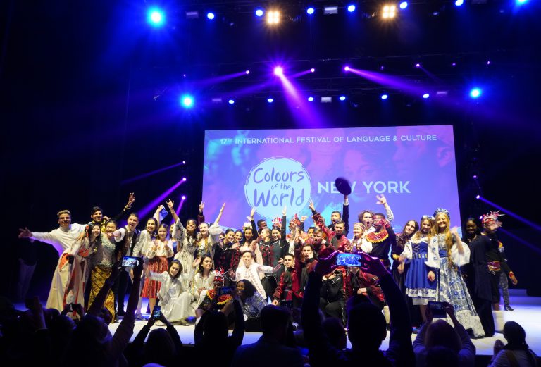 Dünya Çocukları, New York’ta sahne aldı
