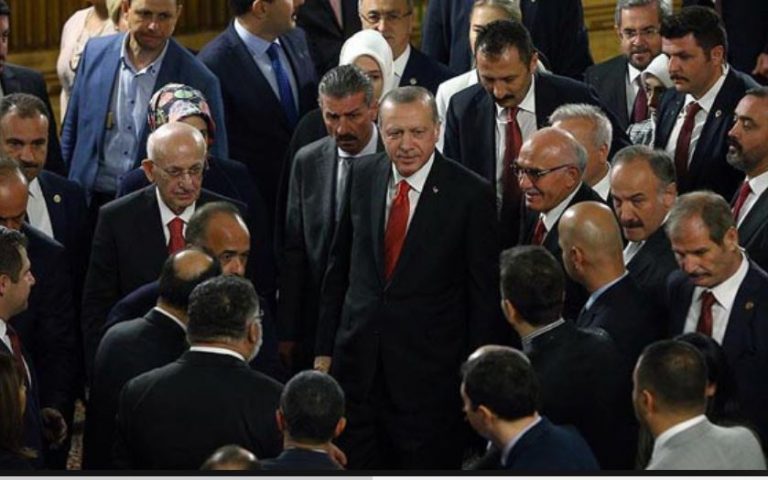 New York Times: Erdoğan’ın partisi derin bir şekilde bölündü