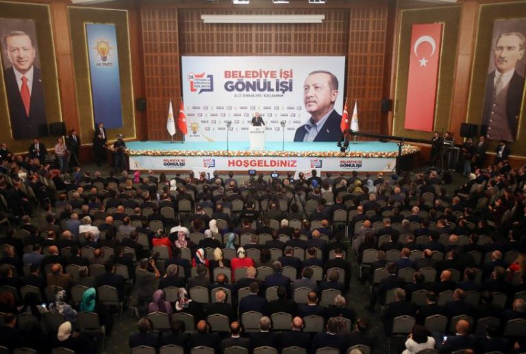 Erdoğan’dan AKP teşkilatına fırça, Davutoğlu ve yeni particilere mesaj: Nerede neler döndüğünü biliyoruz