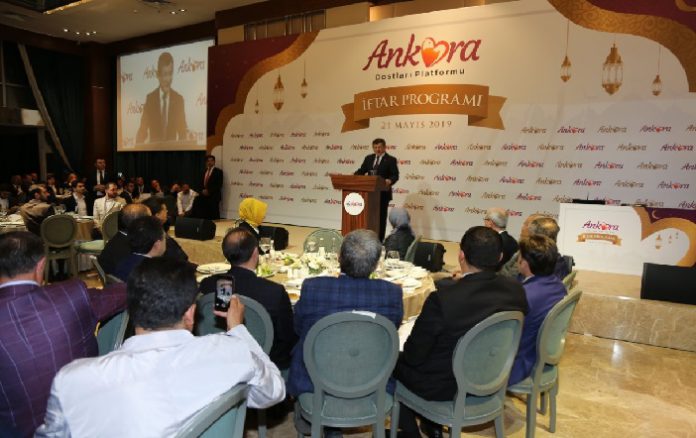 davutoglu-ankara-dostalari-iftar