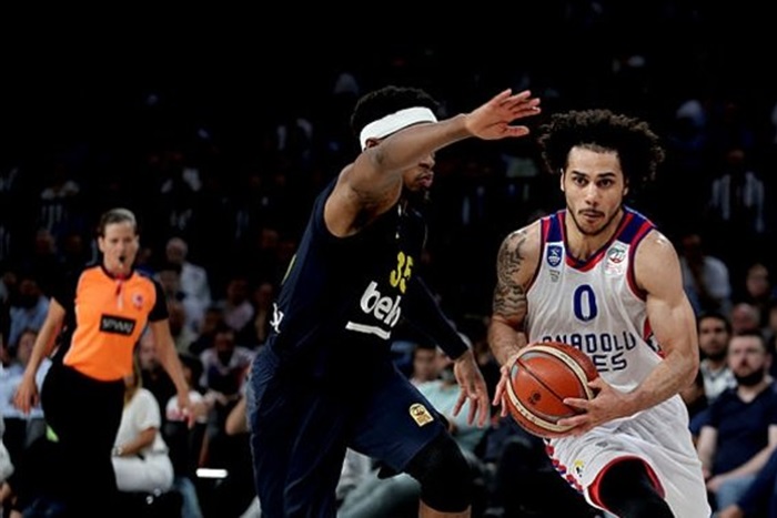 Anadolu Efes, seriyi eşitledi
