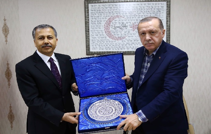 İBB’nin kayyımı vali, Binali Yıldırım’a oy için para mı dağıtıyor?