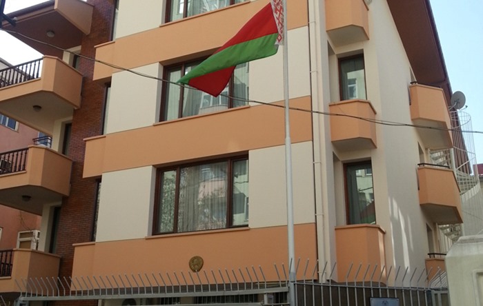 Ankara’da Belarus’lu diplomat silahlı saldırıya uğradı; zanlı kafasına sıkarak intihar etti