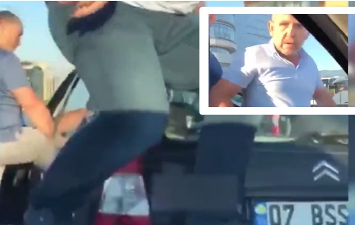 Trafik magandaları hamile kadının bulunduğu aracı durdurdu ve bunları yaptı!