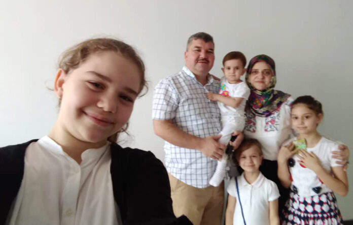 AKP haydutluktan vazgeçmiyor; Komiş ailesi Malezya’da kaçırıldı