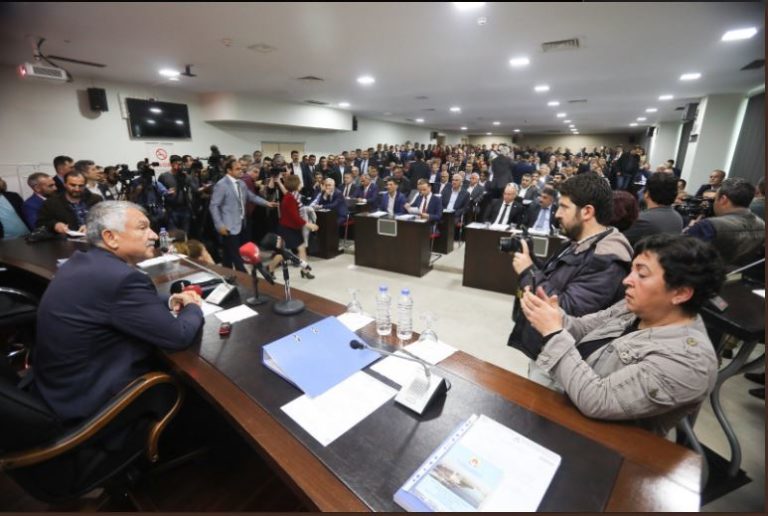 CHP’li başkanın işçiye bayram ikramiyesi için borçlanma talebi AKP ve MHP’li üyelerce reddedildi