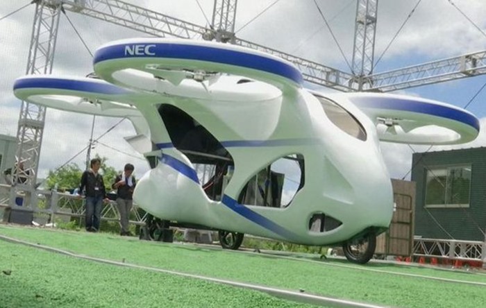 Japonlar ‘uçan araba’nın tanıtımını yaptı; 2030’da satışa sunulacak