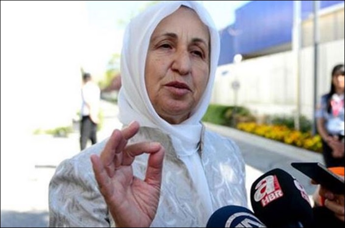 Cezaevinde rahatsızlanan Melek İpek hastaneye kaldırıldı