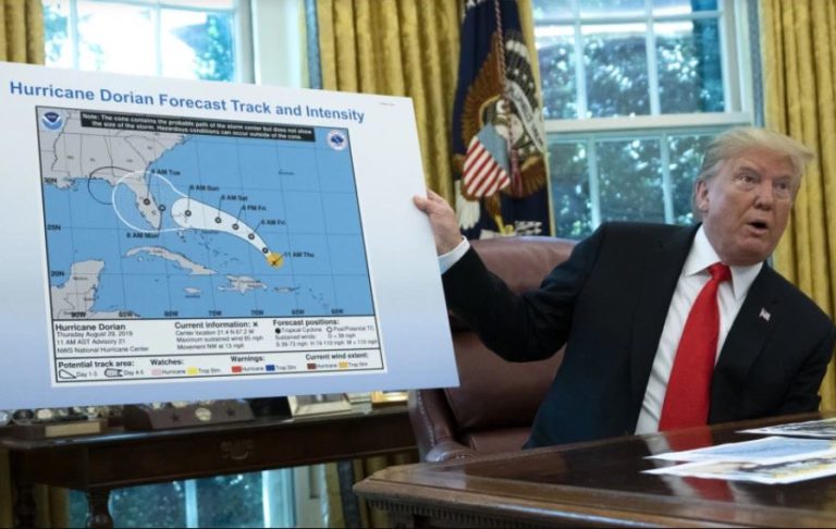 Trump iddiasını haklı çıkarmak için ‘sahte’ kasırga haritası gösterdi