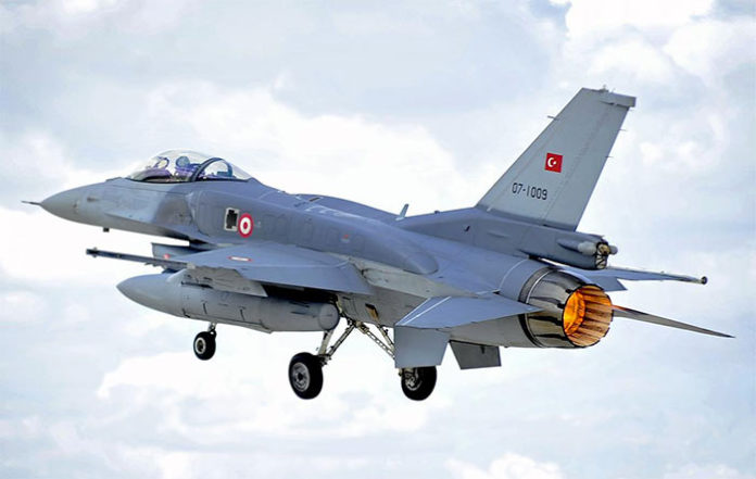 f16 savaş uçağı