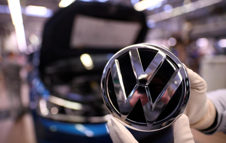 Ticaret Bakanlığı doğruladı: Volkswagen, yatırımı beklemeye aldı!