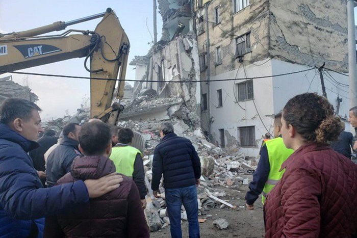 Arnavutluk’ta 6.4 büyüklüğünde deprem