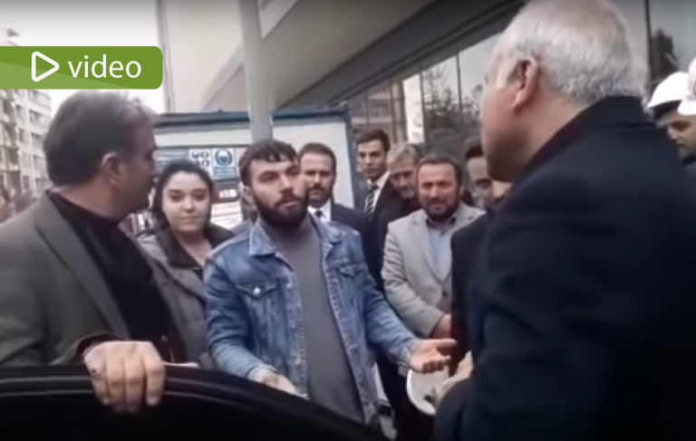 AKP’li başkandan işsiz gence: Çatıya çıkana atla diyoruz!