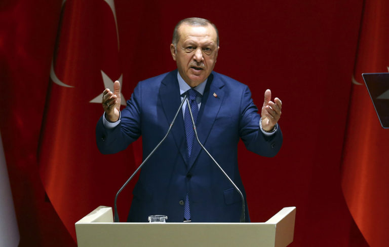Erdoğan’dan Davutoğlu’na ‘dolandırıcılık’ suçlaması!