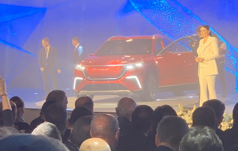 İtalyan tasarımı yerli otomobilin örtüsü kalktı!