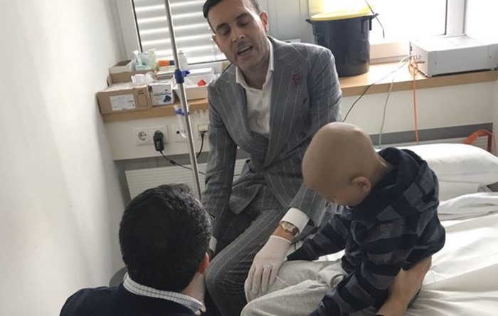 Ahmet Burhan yemek yemeyi bıraktı, kendini tutmakta da zorlanıyor