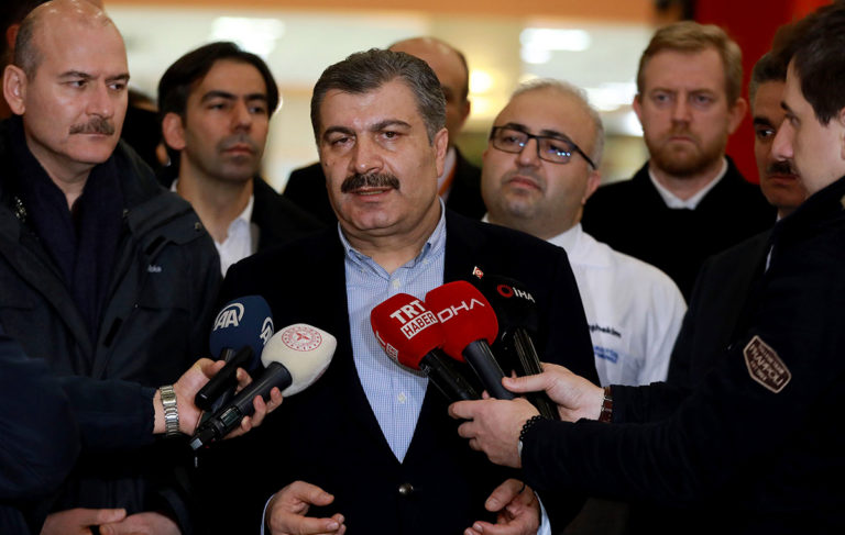 Sağlık Bakanı’ndan Koronavirüs açıklaması: Risk kapıya geldi