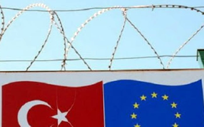 ‘O anlaşma durduğu müddetçe Türkiye gönderdiği tüm sığınmacıları geri alacak’