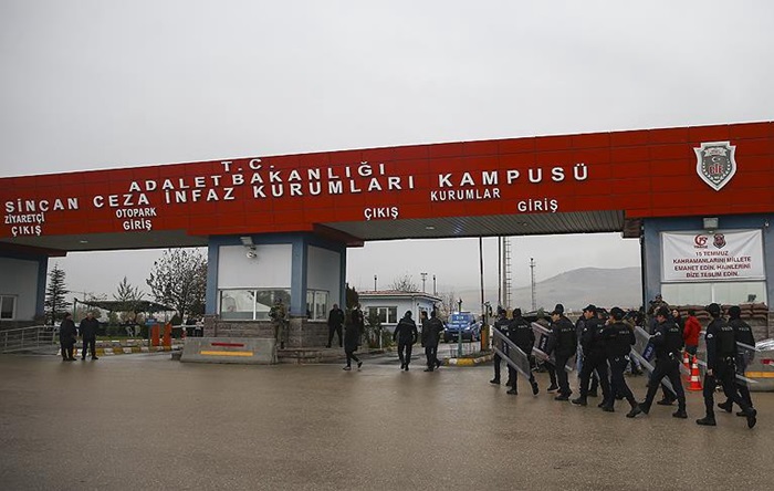 Koronavirüs salgınının vurduğu cezaevlerinde şimdi de zehirlenme vakaları