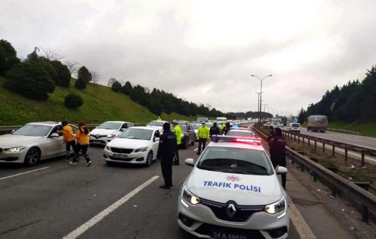 Şehir giriş çıkış tedbirleri 15 gün daha uzatıldı