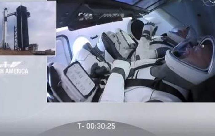 SpaceX roketinin uzaya fırlatılması ertelendi