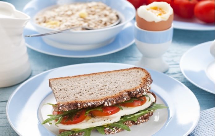 kahvaltı-sandeviç-yumurta