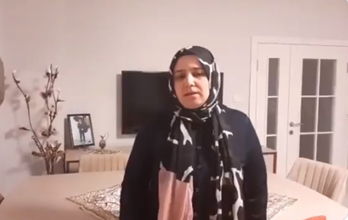 Cezaevindeki Melek Çetinkaya’ya gardiyanlardan keyfi uygulama: ‘İnşallah buradan çıkmazsın’