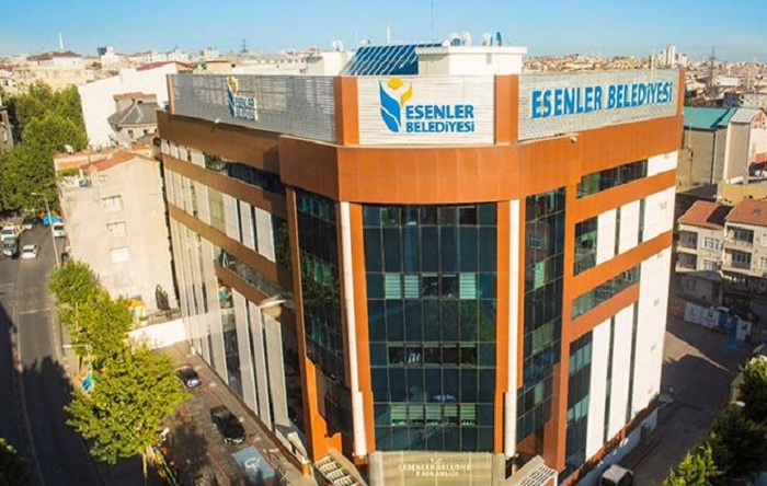 240 milyon lira borcu olan Esenler Belediyesi 2 milyon çiçek dikmiş!