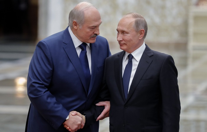 Putin, Lukaşenko’ya destek için özel polis gücü oluşturdu