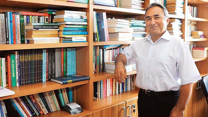 Koronavirüs tedavisi gören İlahiyatçı Prof. Hasan Onat vefat etti