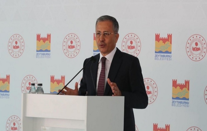 Vali Yerlikaya: Pozitif olduğunu bile bile dışarı çıkıyor, Allah rızası için dışarı çıkmayın!