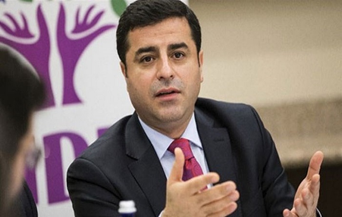 Demirtaş, Mersin’de polis evine yapılan saldırıyı kınadı