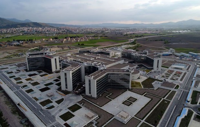 Yurtdışına 2,43 milyar dolar borcu olan kamu hastaneleri indirim istedi