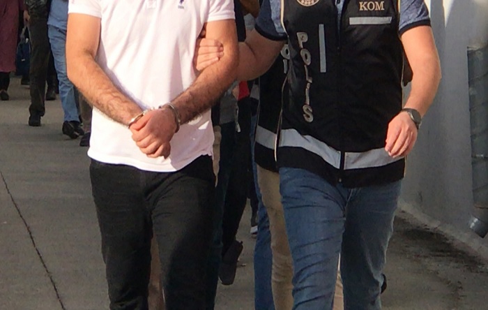 İzmir’de ‘ihaleye fesat’ operasyonu: 28 gözaltı