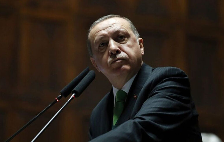 Erdoğan: AYM üyesi siyaset yapacaksa, istifa etsin
